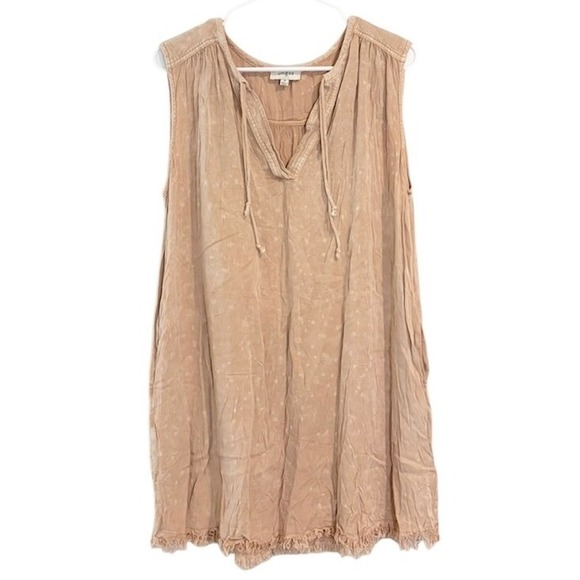 Umgee Dresses & Skirts - Umgee Acid Wash Sleeveless Frayed‎ Hem Tassel V-Neck Tunic Top MEDIUM